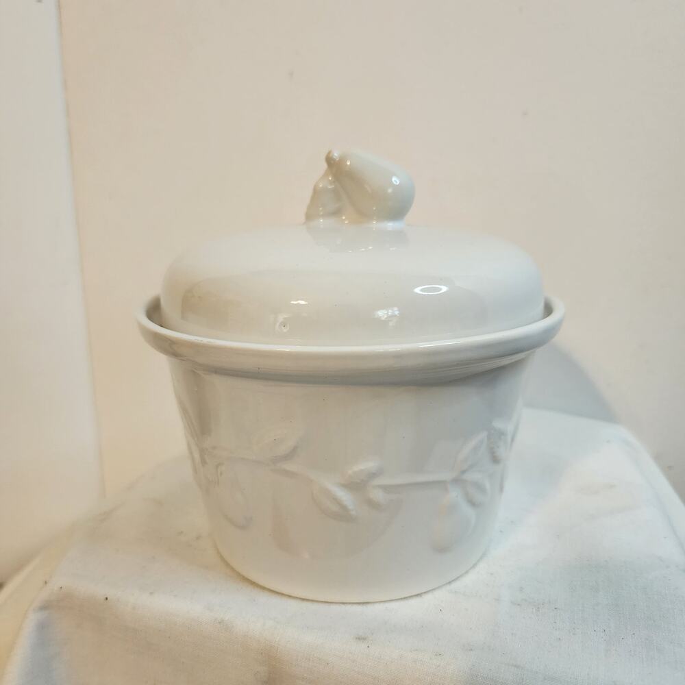 1991 Bandwagon White Ceramic Jar with pear Lid Embossed Floral Taiwan